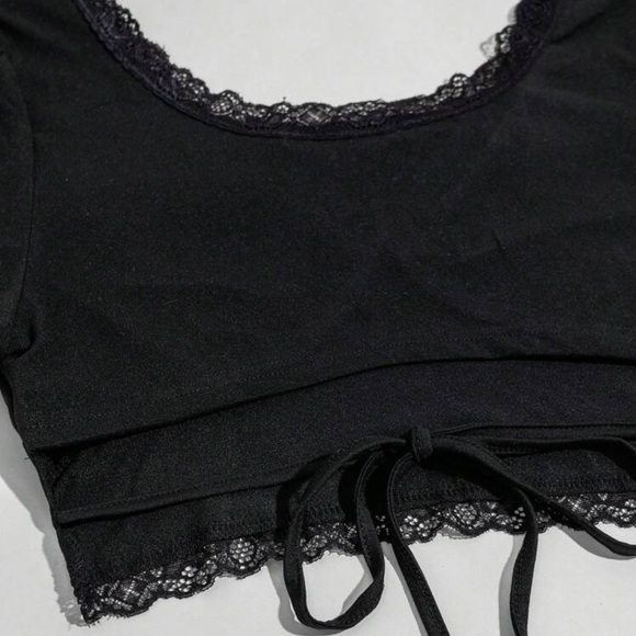 Black cropped lace top with back tie - Picture 4 of 5
